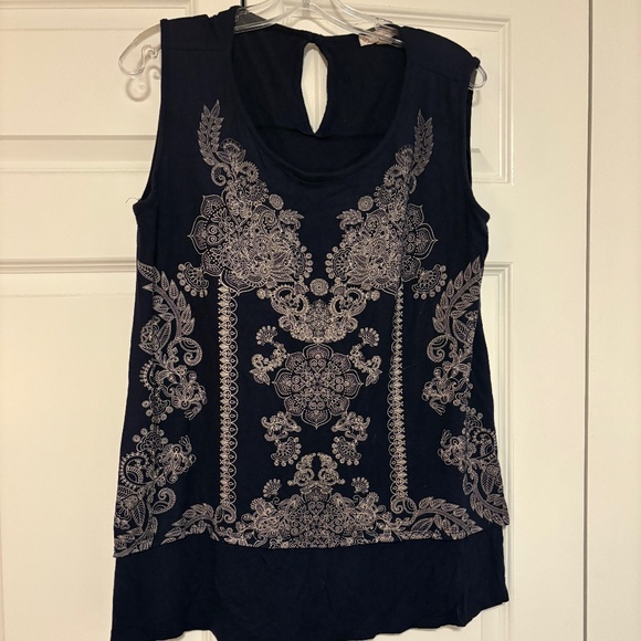 Dress Barn Sleeveless Top - Picture 1 of 3